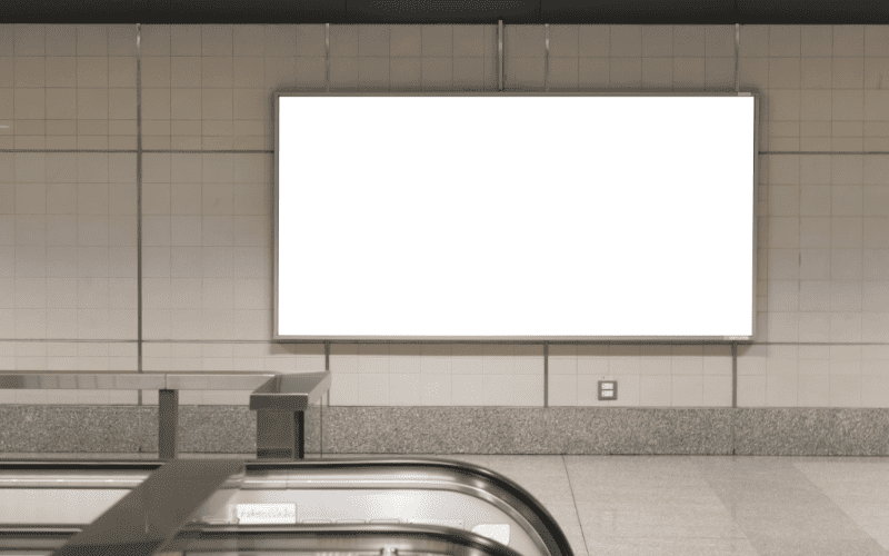 Mupi estación Lo ves más